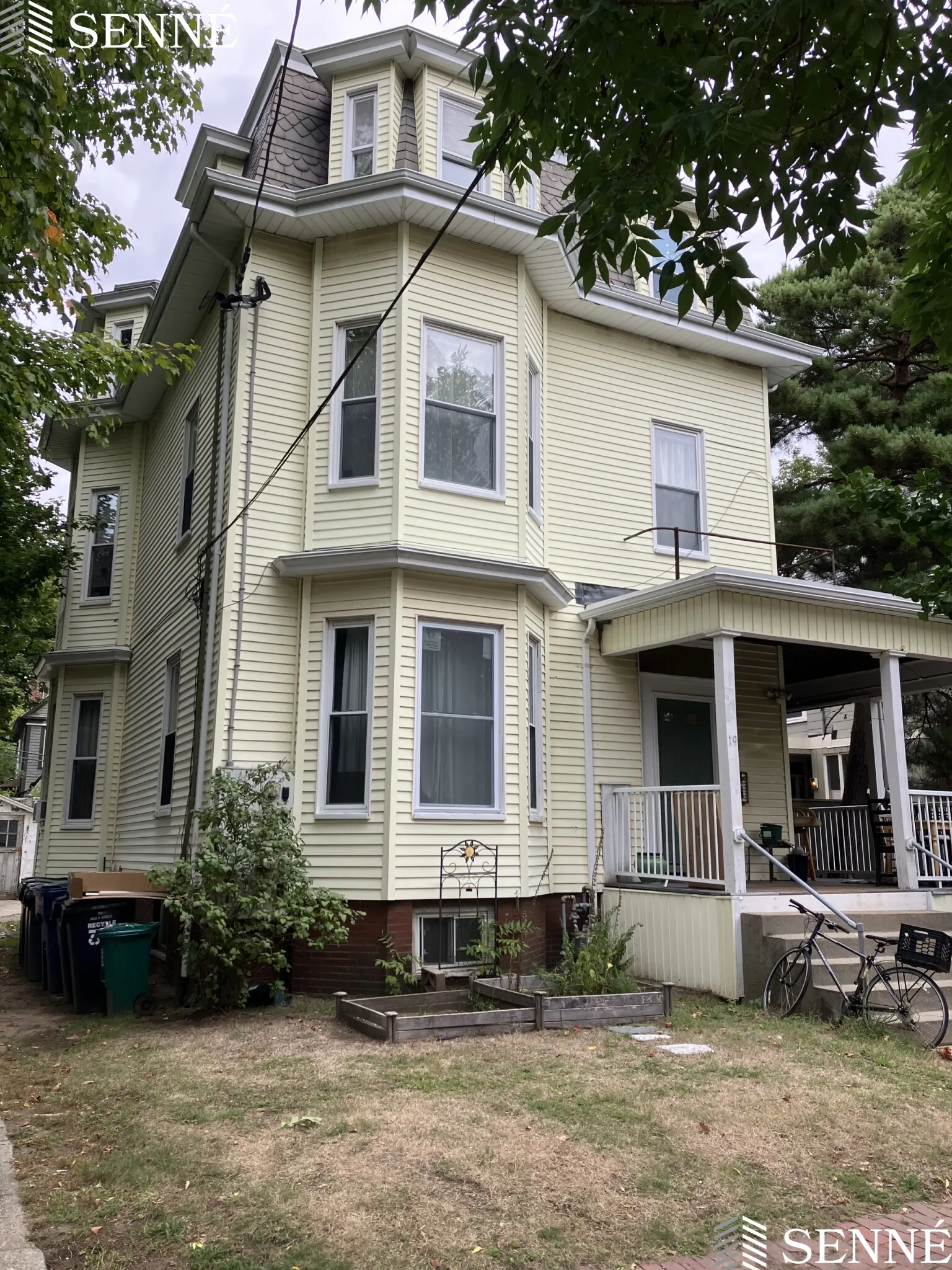 Studio bed, 1 bath apartment for rent at 19 Garfield St Unit 7, Baldwin — photo 1 of 14