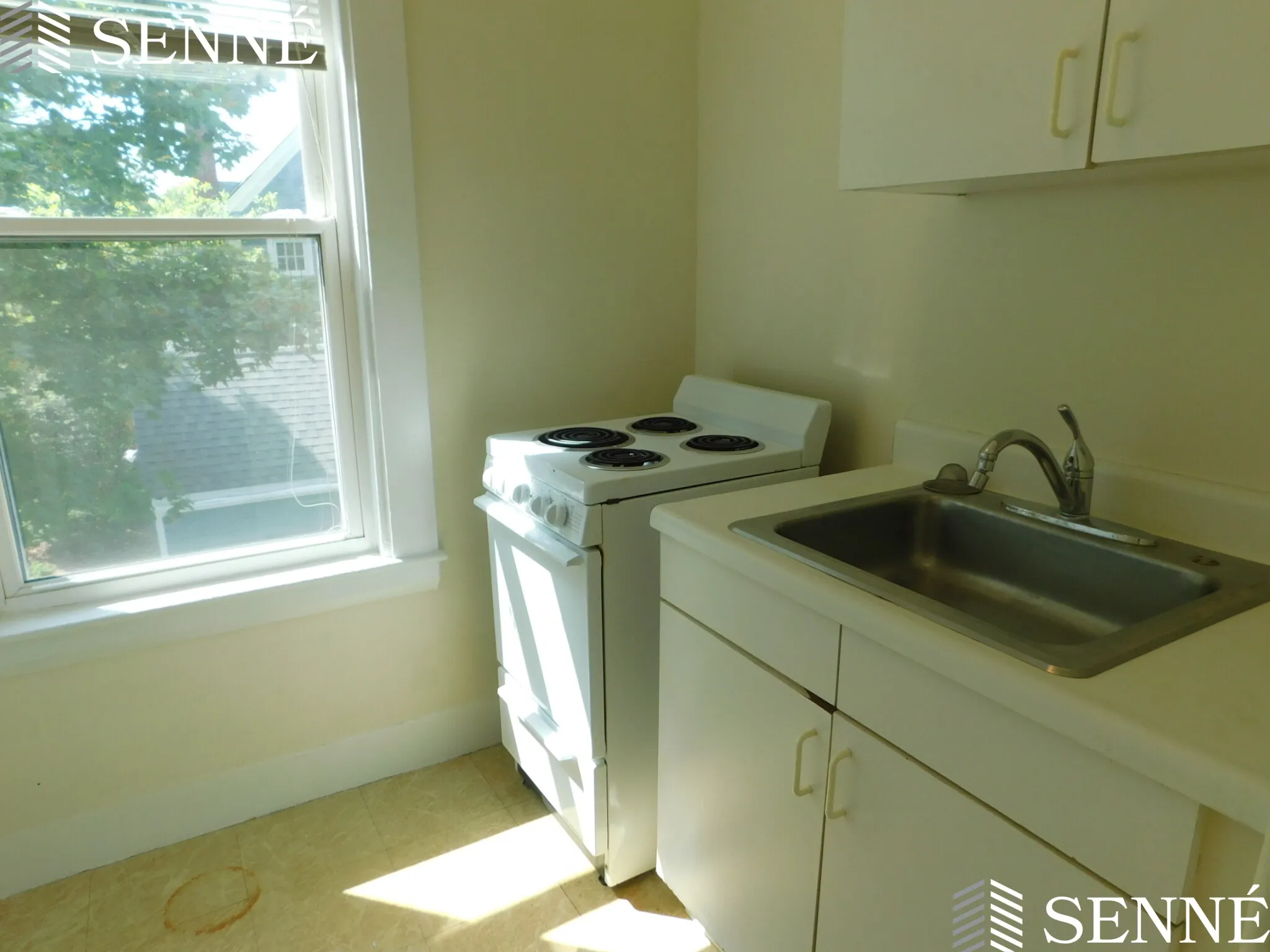 Studio bed, 1 bath apartment for rent at 19 Garfield St Unit 7, Baldwin — photo 11 of 14
