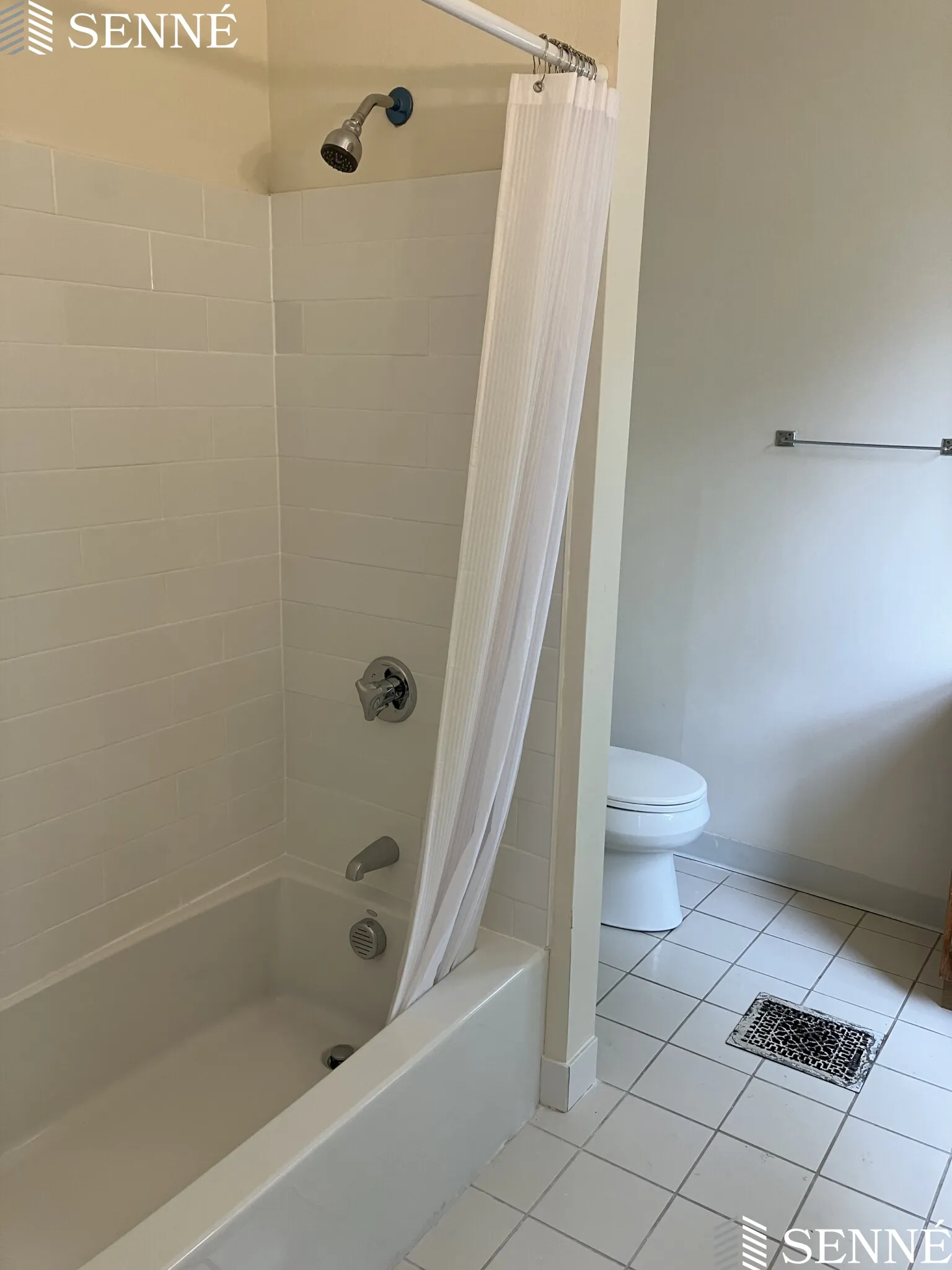 Studio bed, 1 bath apartment for rent at 19 Garfield St Unit 7, Baldwin — photo 2 of 14