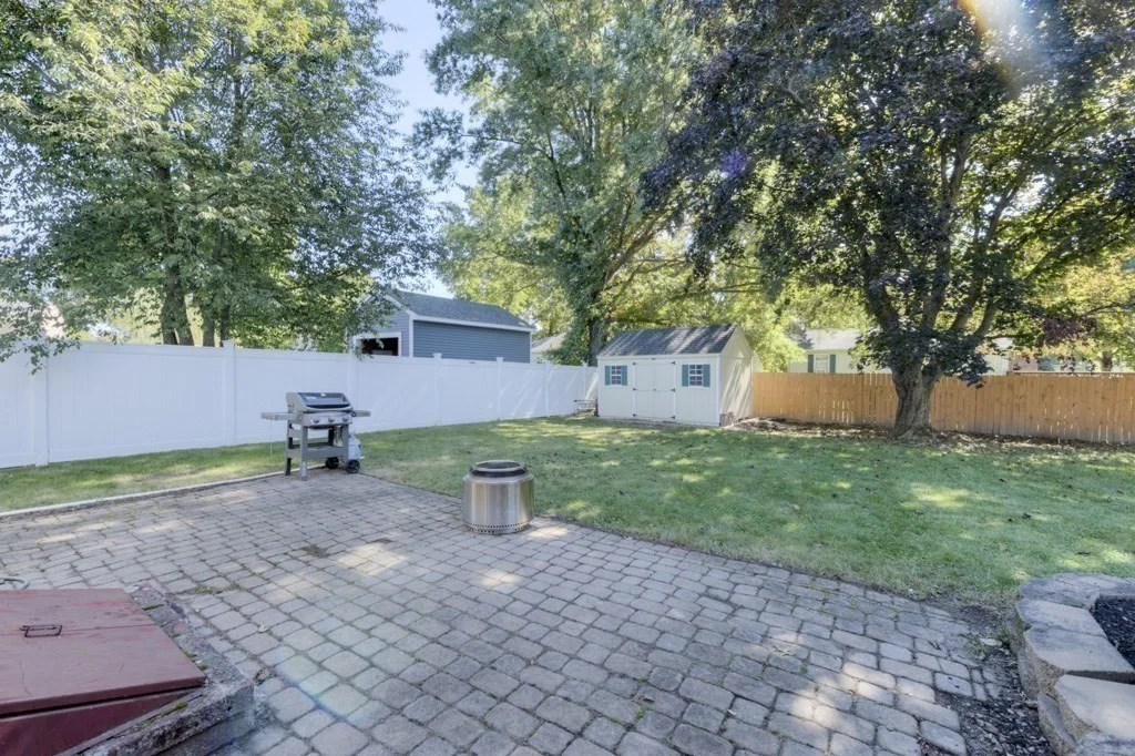 3 bed, 2 bath apartment for rent at 19 Glen Ter, Shrewsbury — photo 33 of 37