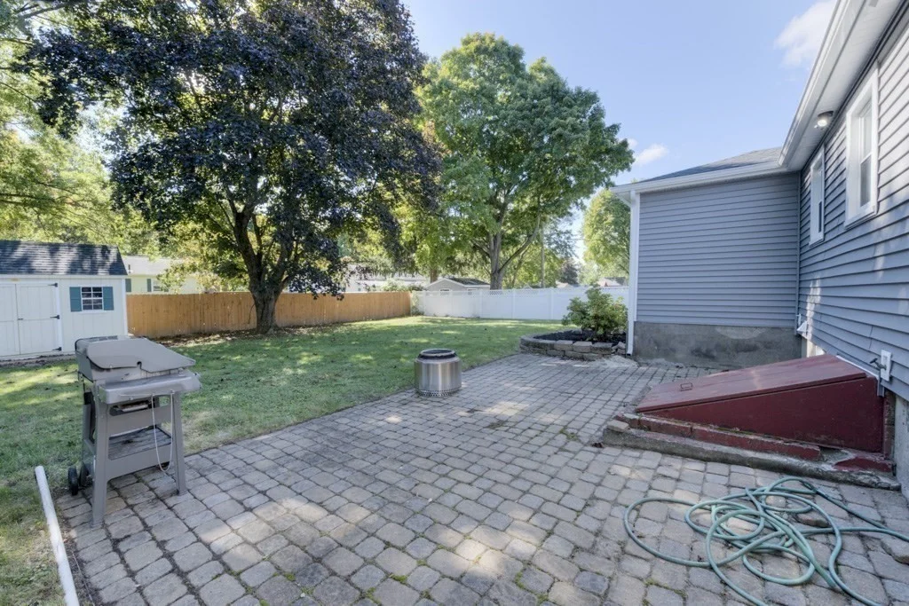 3 bed, 2 bath apartment for rent at 19 Glen Ter, Shrewsbury — photo 34 of 37