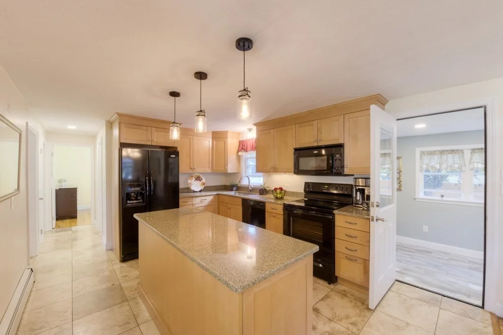 3 bed, 2 bath apartment for rent at 19 Glen Ter, Shrewsbury — photo 10 of 37