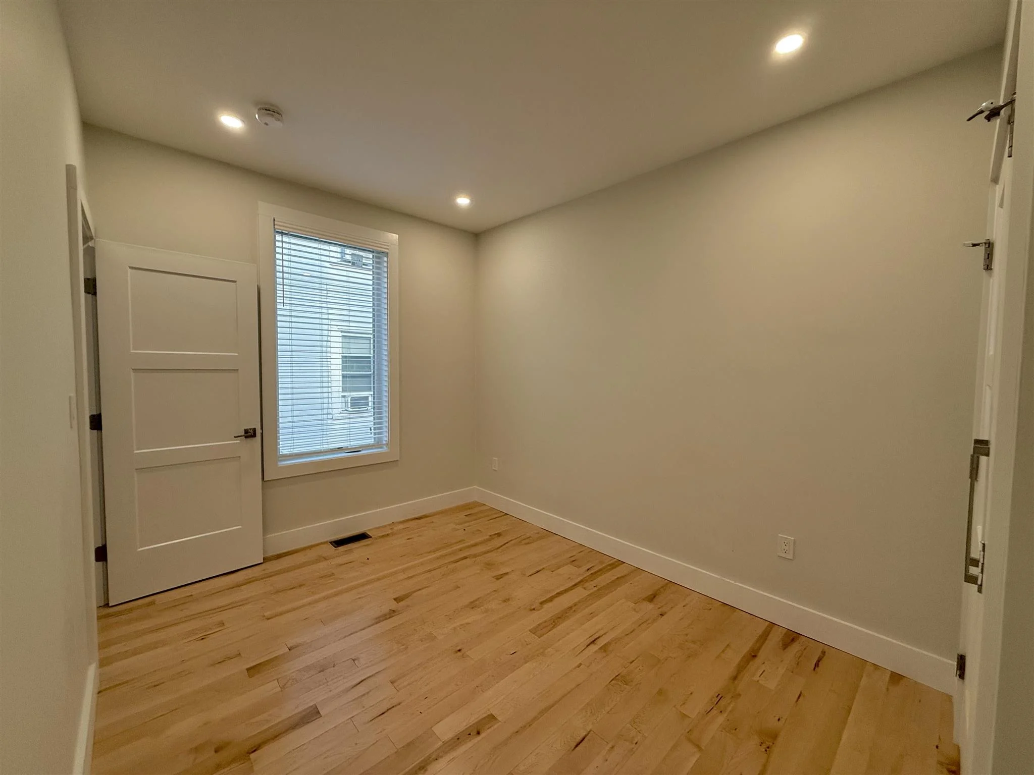 2 bed, 1.5 bath apartment for rent at 19 Gorham St Unit 1, Teele Square — photo 7 of 17