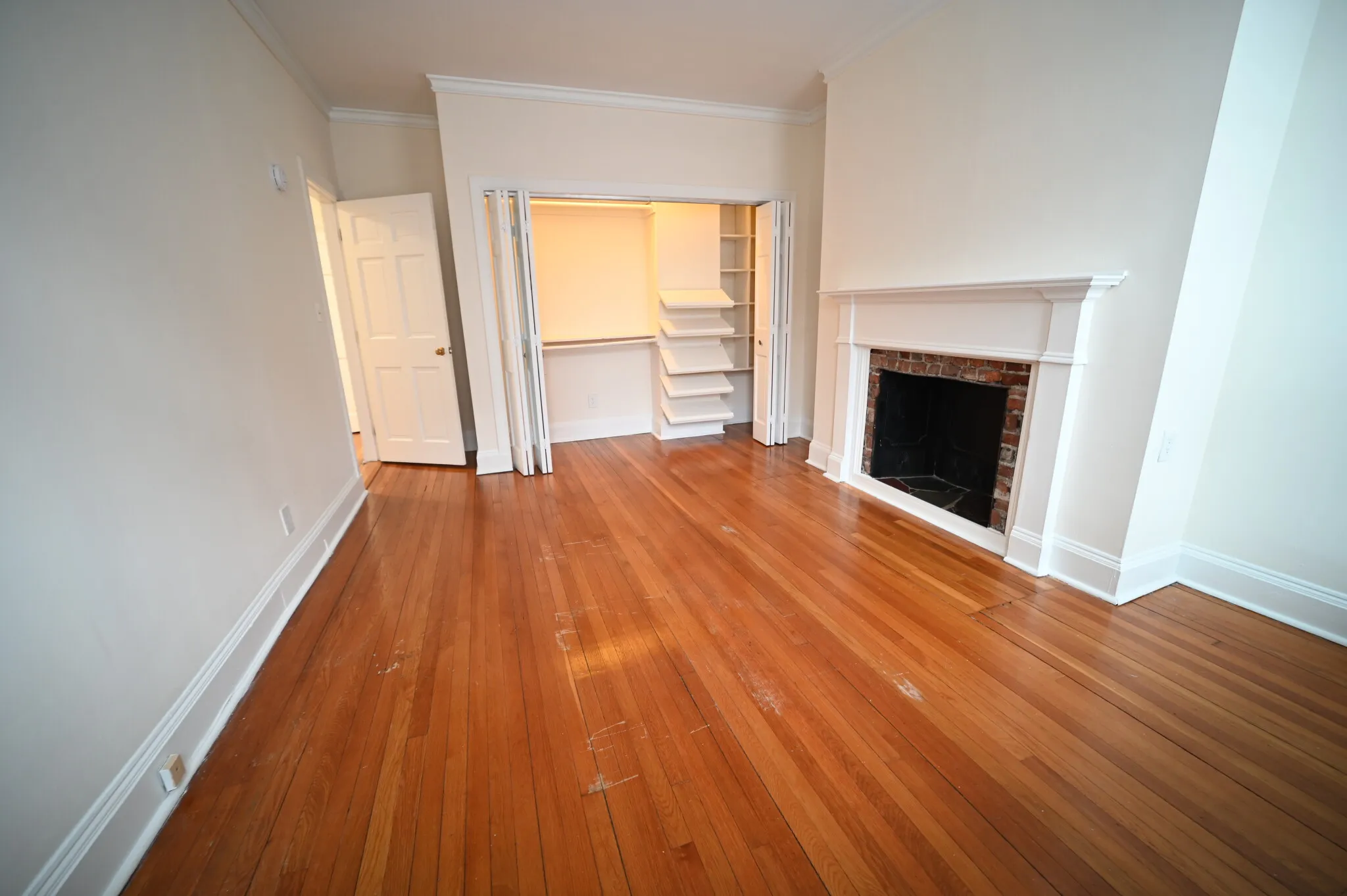 1 bed, 1 bath apartment for rent at 19 Green St Unit 1, Coolidge Corner — photo 4 of 10