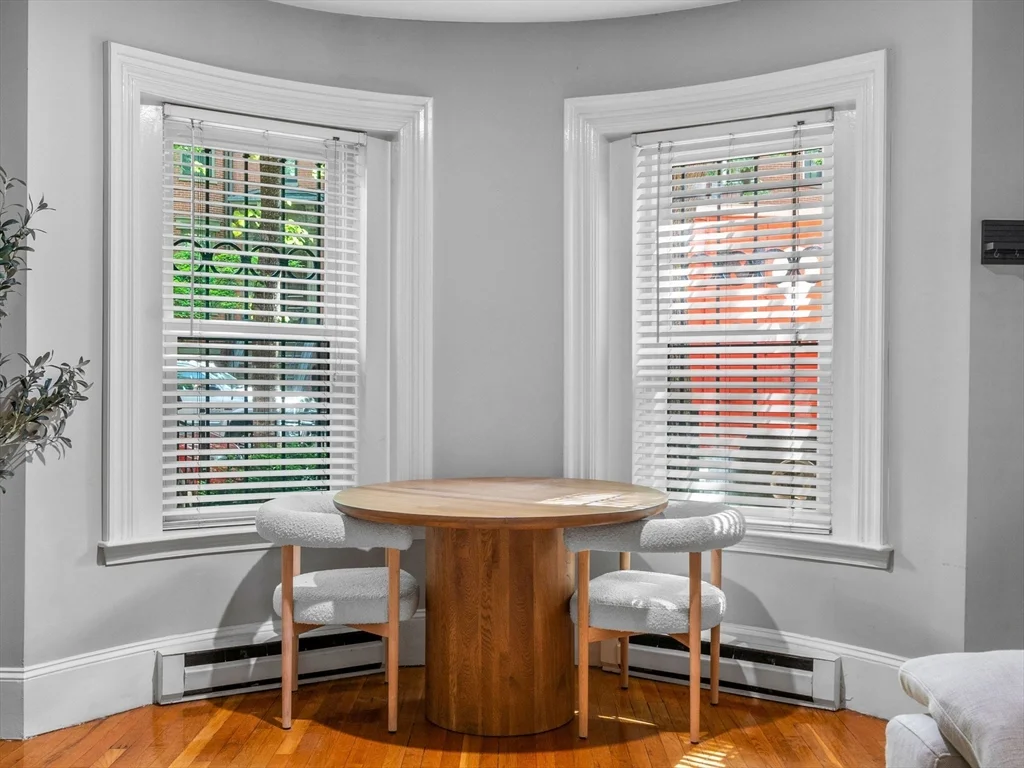 2 bed, 1 bath apartment for rent at 19 Greenwich Park Unit 2, South End — photo 5 of 18