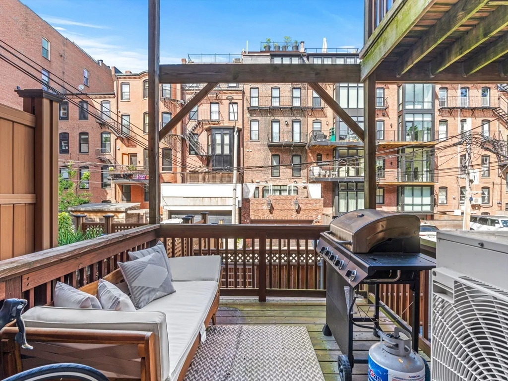 2 bed, 1 bath apartment for rent at 19 Greenwich Park Unit 2, South End — photo 14 of 18