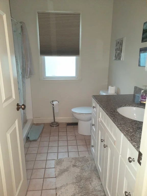 6 bed, 3 bath apartment for rent at 19 Gurnet Unit 19, Duxbury — photo 12 of 15