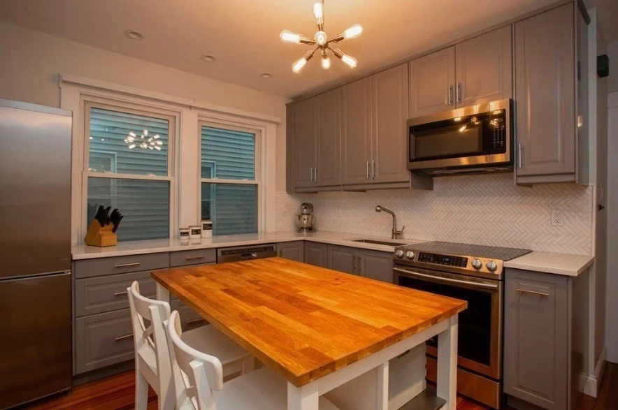 3 bed, 1 bath apartment for rent at 19 Hallam Unit 2, Dorchester — photo 3 of 11
