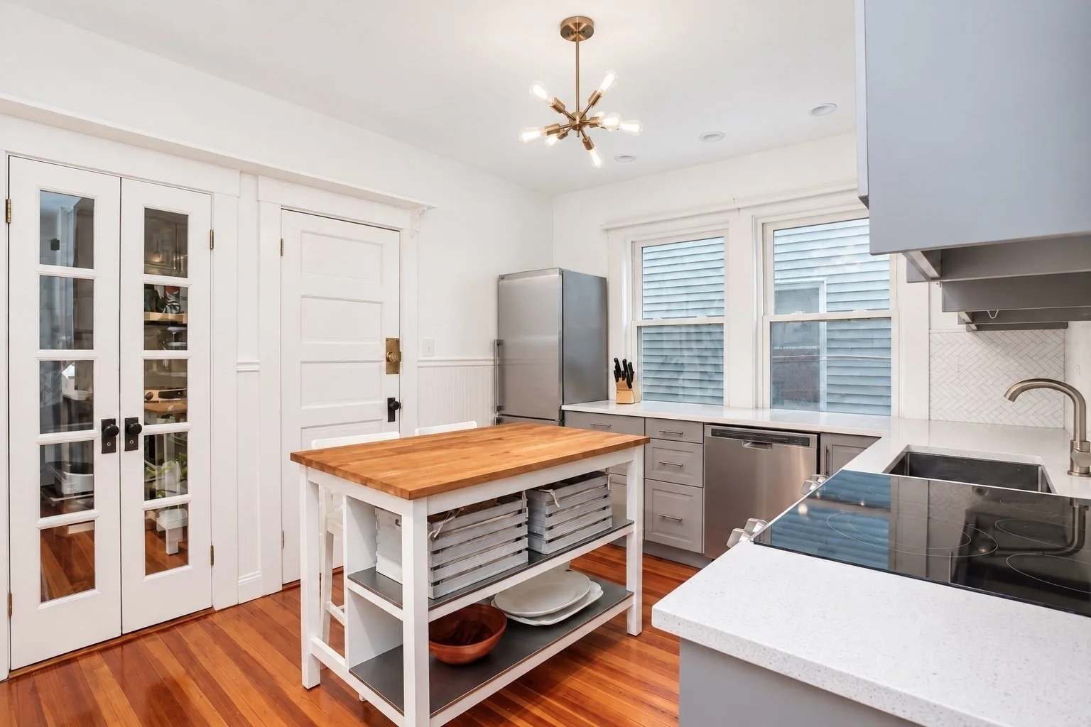 3 bed, 1 bath apartment for rent at 19 Hallam Unit 2A, Dorchester — photo 8 of 11