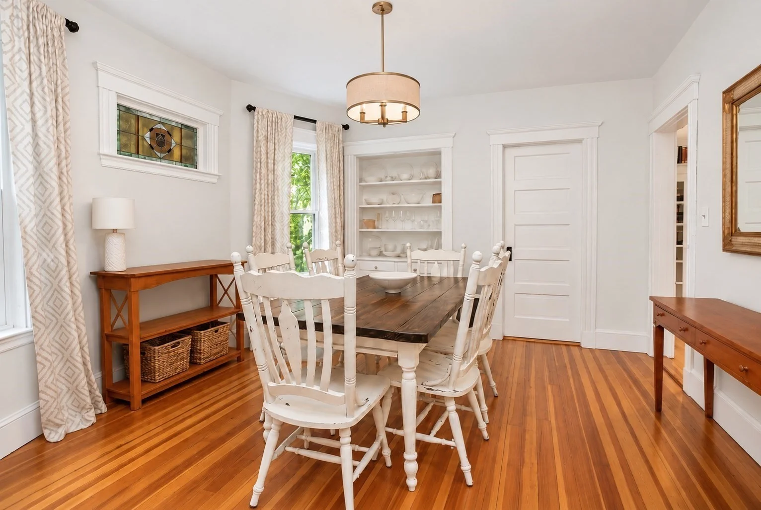 3 bed, 1 bath apartment for rent at 19 Hallam Unit 2A, Dorchester — photo 5 of 11