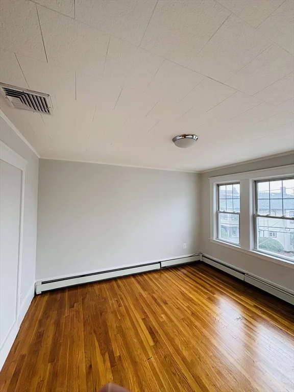 4 bed, 1 bath apartment for rent at 19 Harding Ave Unit 2, Everett — photo 5 of 6