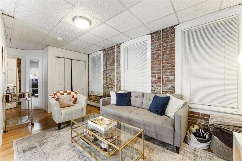2 bed, 1 bath apartment for rent at 19 Harris St Unit 1, North End — photo 9 of 17