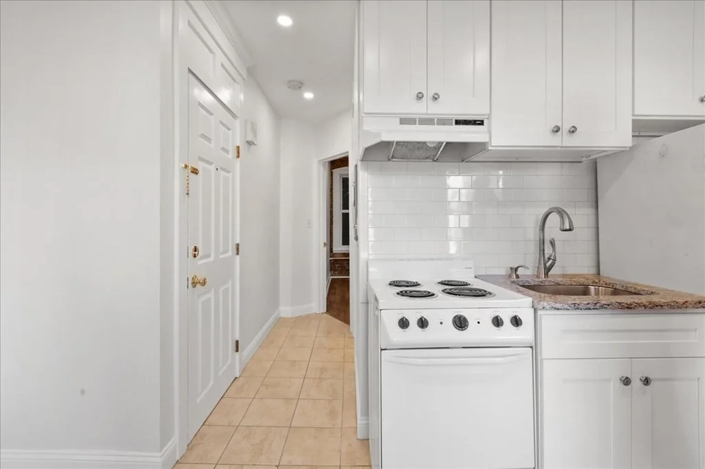 1 bed, 1 bath apartment for rent at 19 Harris St Unit 4, North End — photo 7 of 14