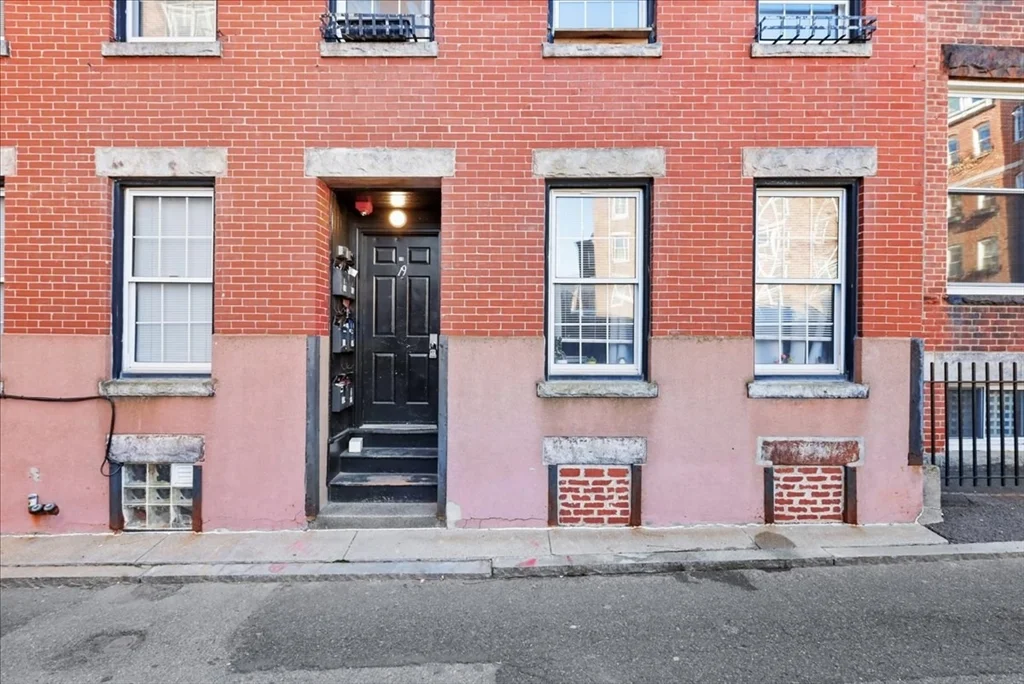1 bed, 1 bath apartment for rent at 19 Harris Unit 5, North End — photo 2 of 13