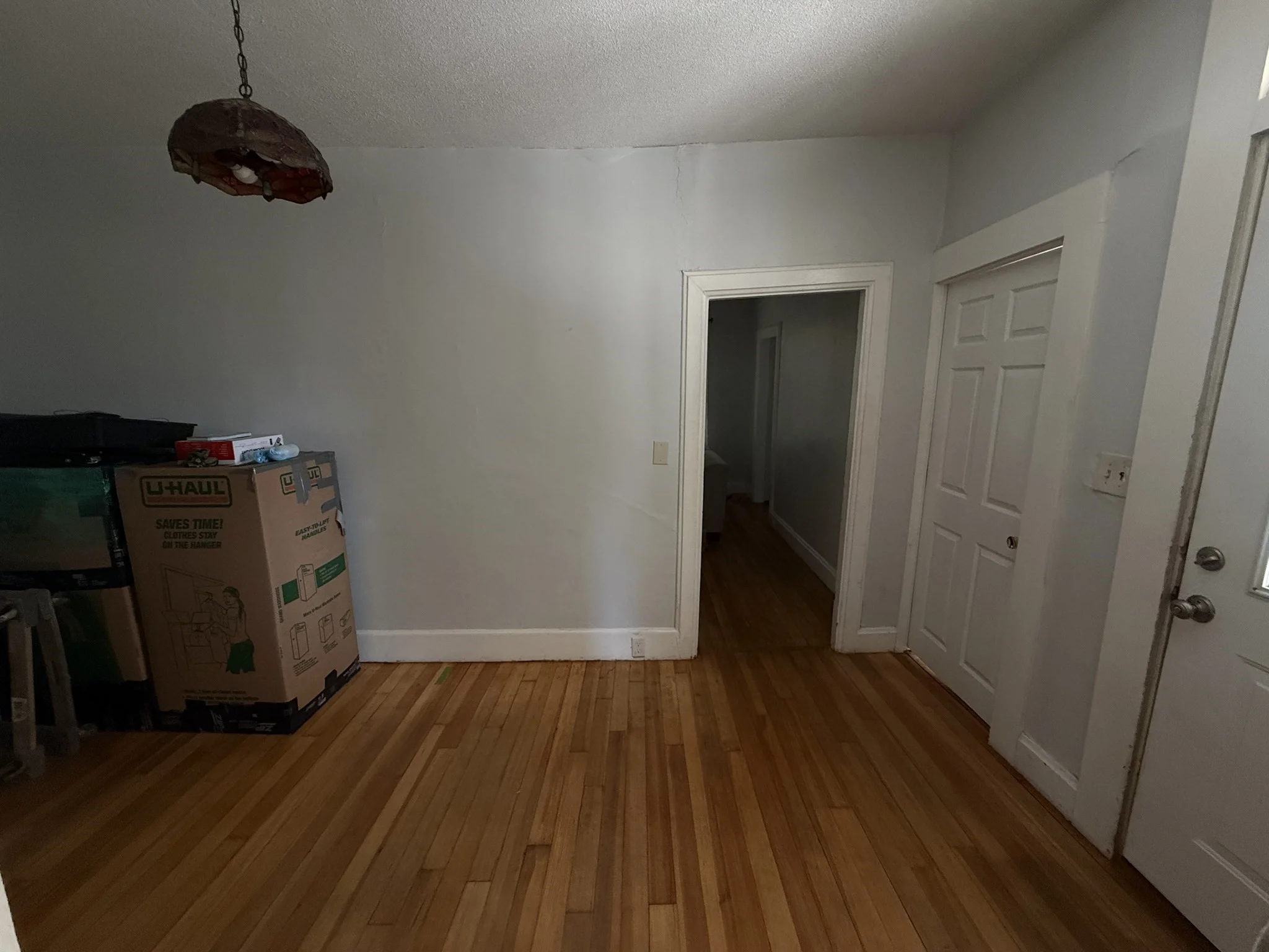 3 bed, 1 bath apartment for rent at 19 Harrison St Unit 1, Taunton — photo 2 of 17