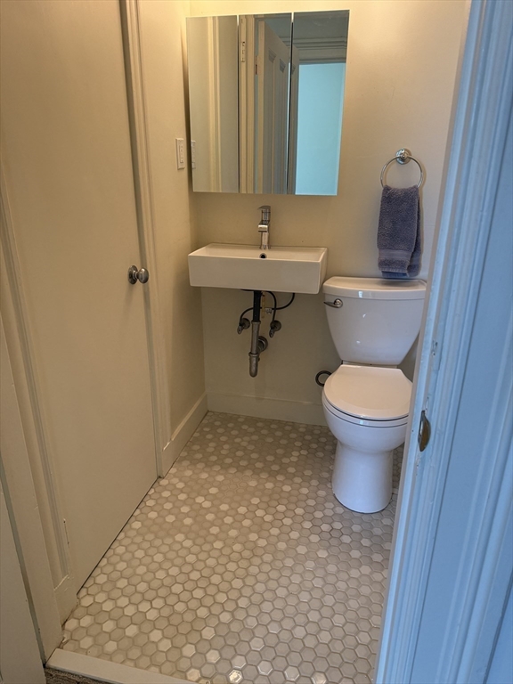 4 bed, 1.5 bath apartment for rent at 19 Harvard Ave Unit 2, Harvard Avenue — photo 9 of 19