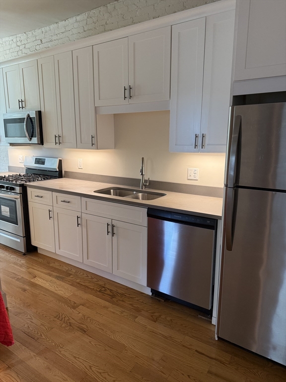 4 bed, 1.5 bath apartment for rent at 19 Harvard Ave Unit 2, Harvard Avenue — photo 3 of 19