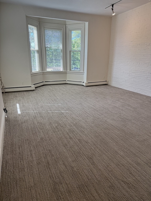 4 bed, 1.5 bath apartment for rent at 19 Harvard Ave Unit 2, Harvard Avenue — photo 6 of 19