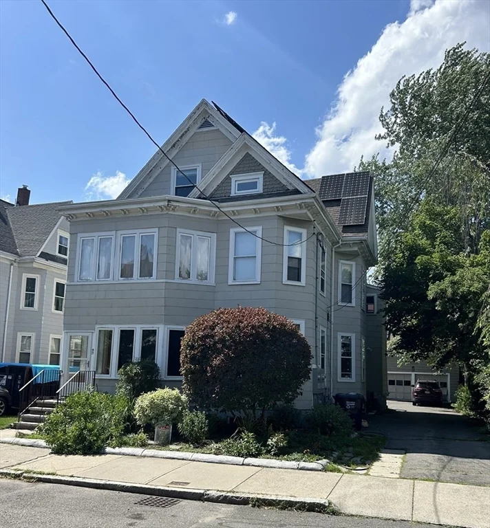 1 bed, 1 bath apartment for rent at 19 Haskell Unit 3, Cambridge