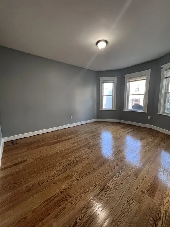 3 bed, 1 bath apartment for rent at 19 Hecla St Unit 2, Dorchester