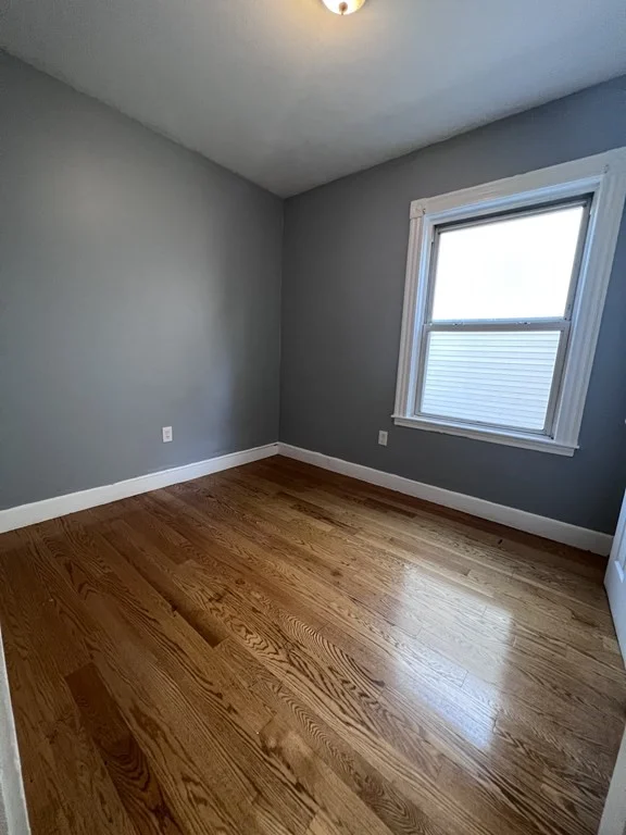 3 bed, 1 bath apartment for rent at 19 Hecla St Unit 2, Dorchester — photo 5 of 6