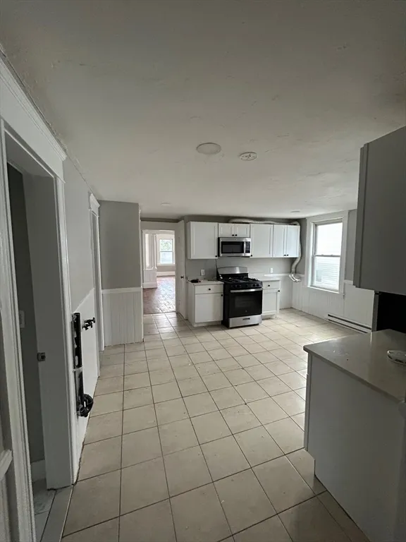 3 bed, 1 bath apartment for rent at 19 Henchman Unit 3, East Worcester — photo 6 of 11