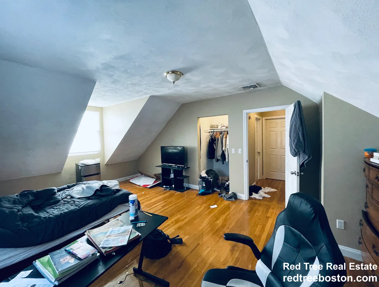 4 bed, 1.5 bath apartment for rent at 19 Highgate St Unit 19, Allston — photo 9 of 14