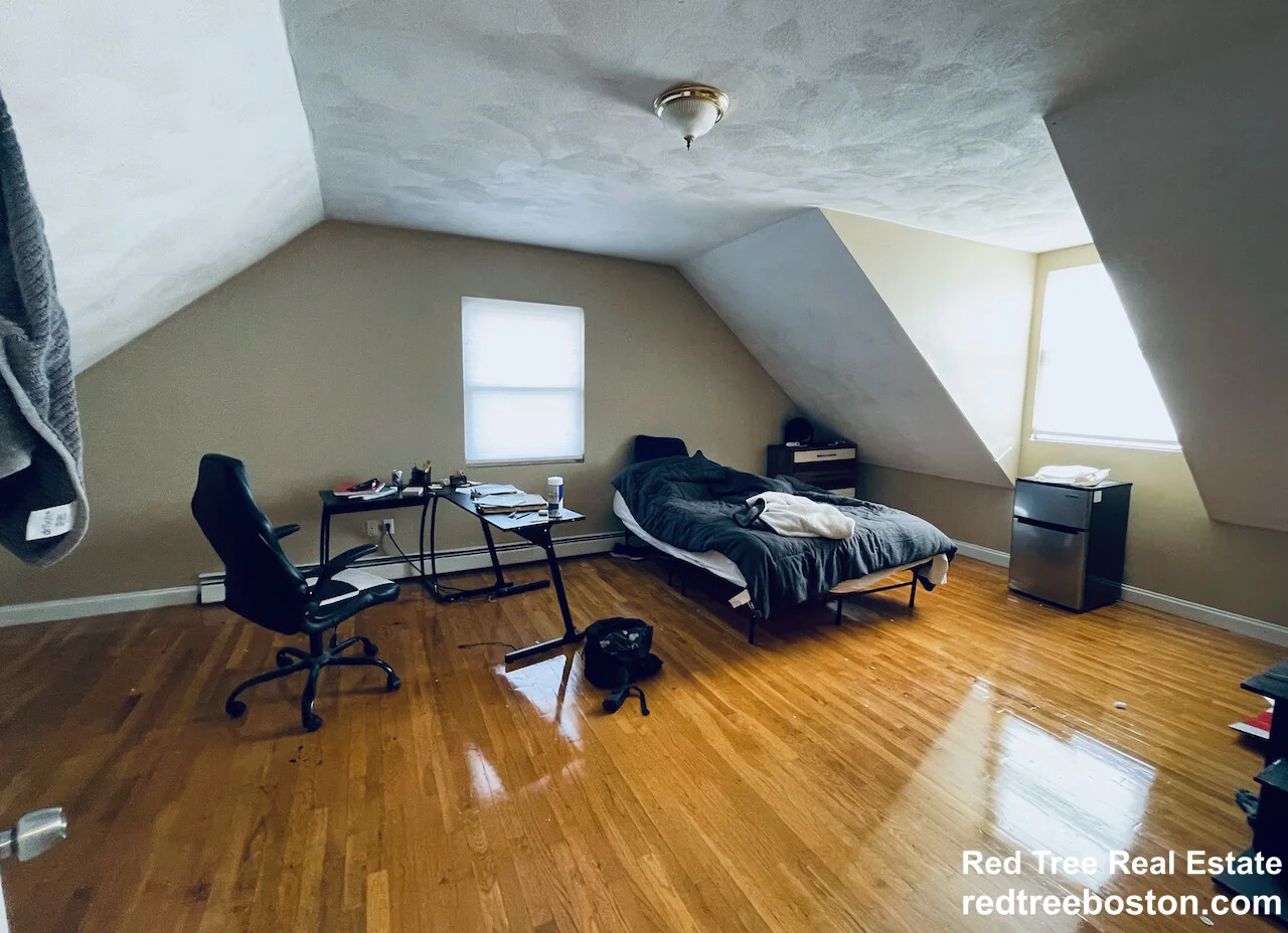 4 bed, 1.5 bath apartment for rent at 19 Highgate St Unit 19, Allston — photo 12 of 14
