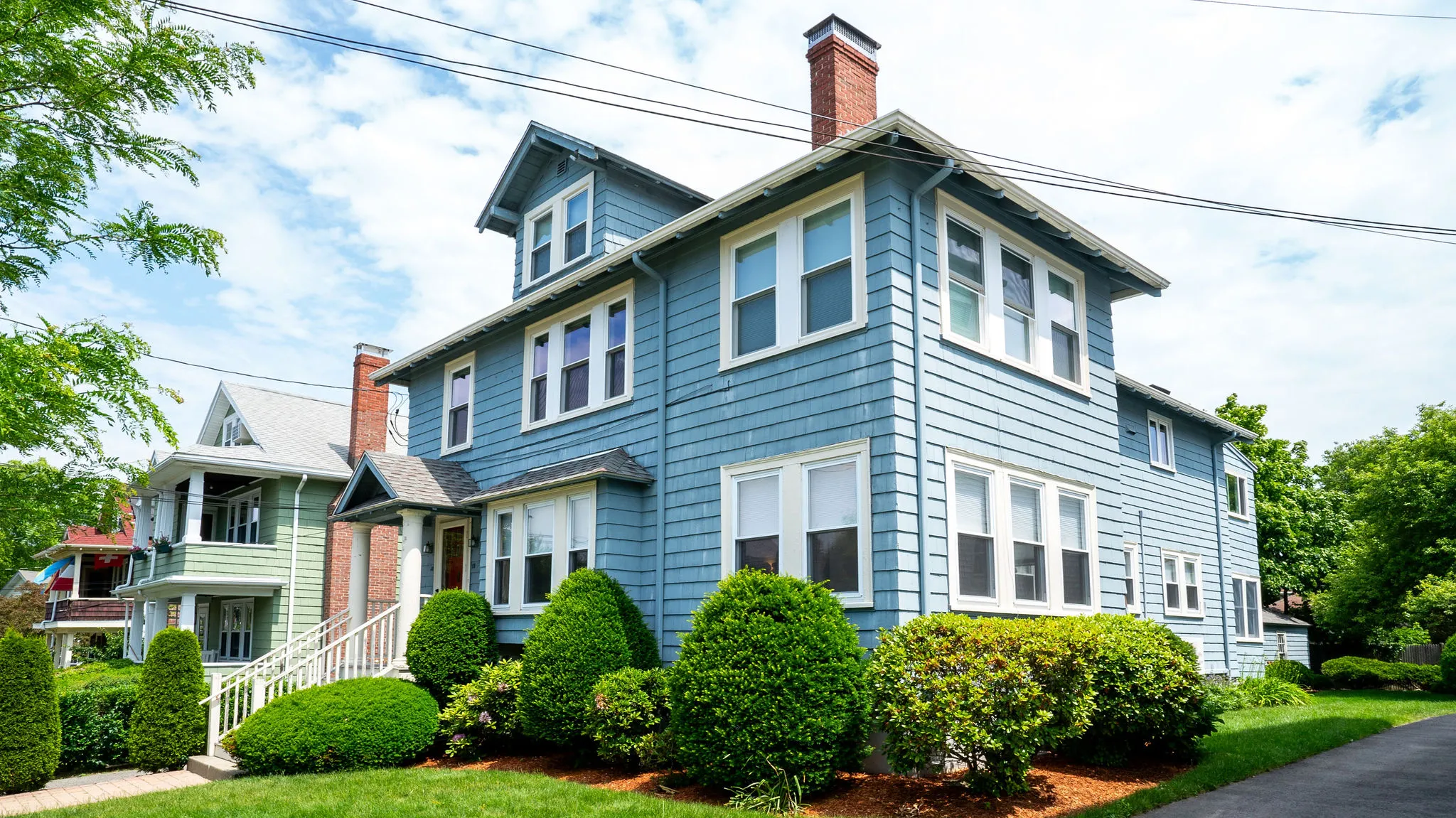 2 bed, 1 bath apartment for rent at 19 Holden Rd Unit 1, Belmont — photo 3 of 25