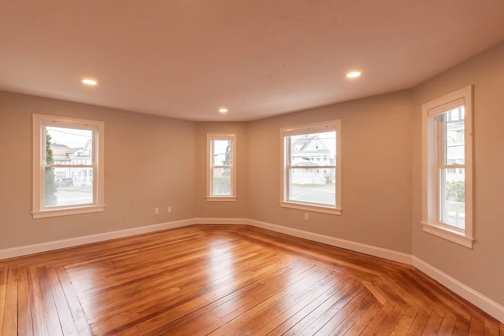 1 bed, 1 bath apartment for rent at 19 Hoyle Unit 1, Norwood — photo 4 of 12