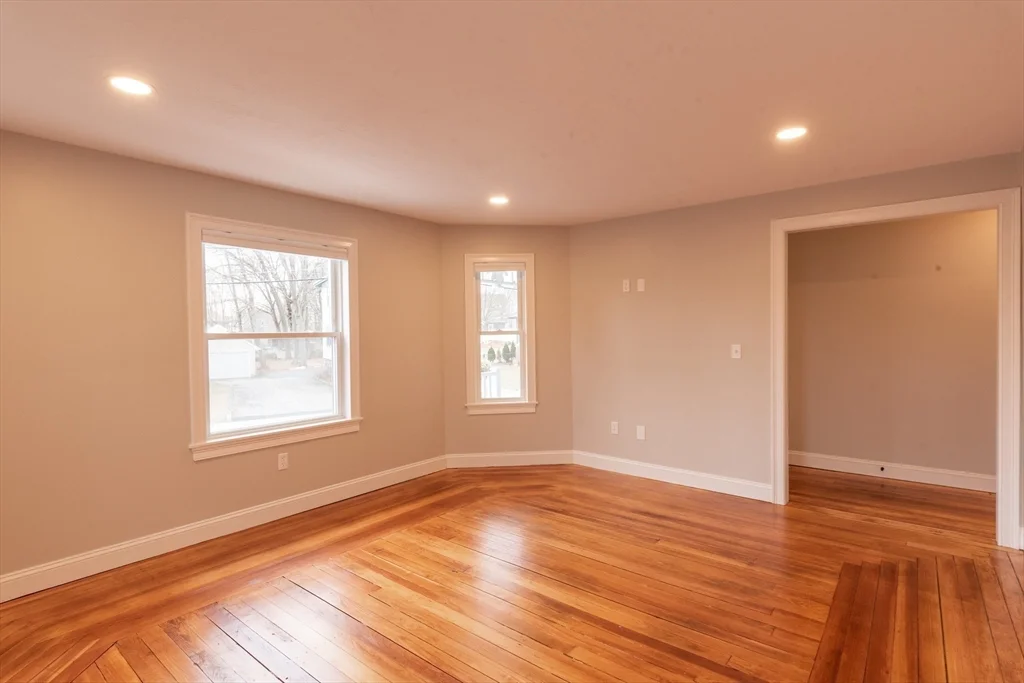 1 bed, 1 bath apartment for rent at 19 Hoyle Unit 1, Norwood — photo 5 of 12
