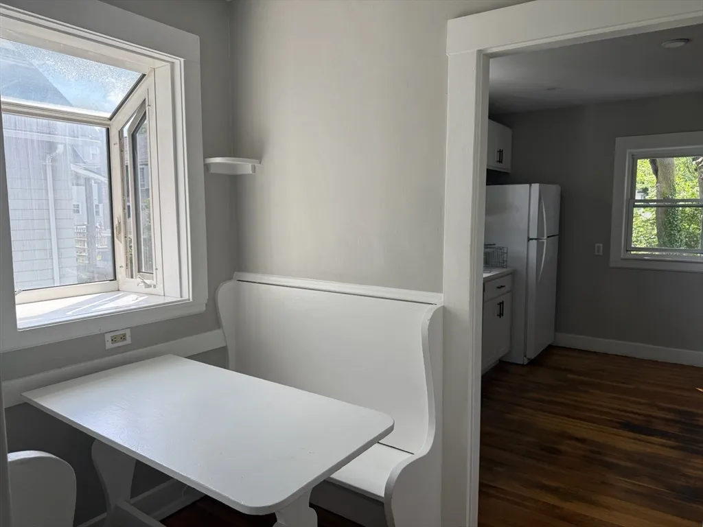 3 bed, 1 bath apartment for rent at 19 Jonathan St Unit 2, Belmont — photo 4 of 13