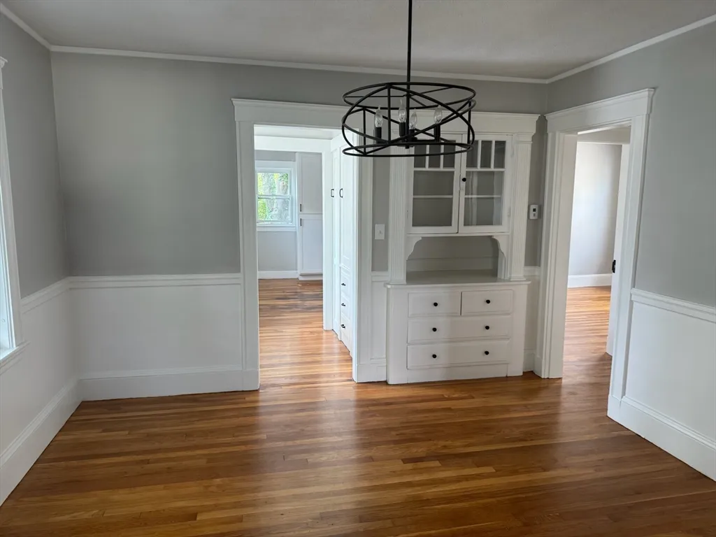 3 bed, 1 bath apartment for rent at 19 Jonathan St Unit 2, Belmont — photo 6 of 13