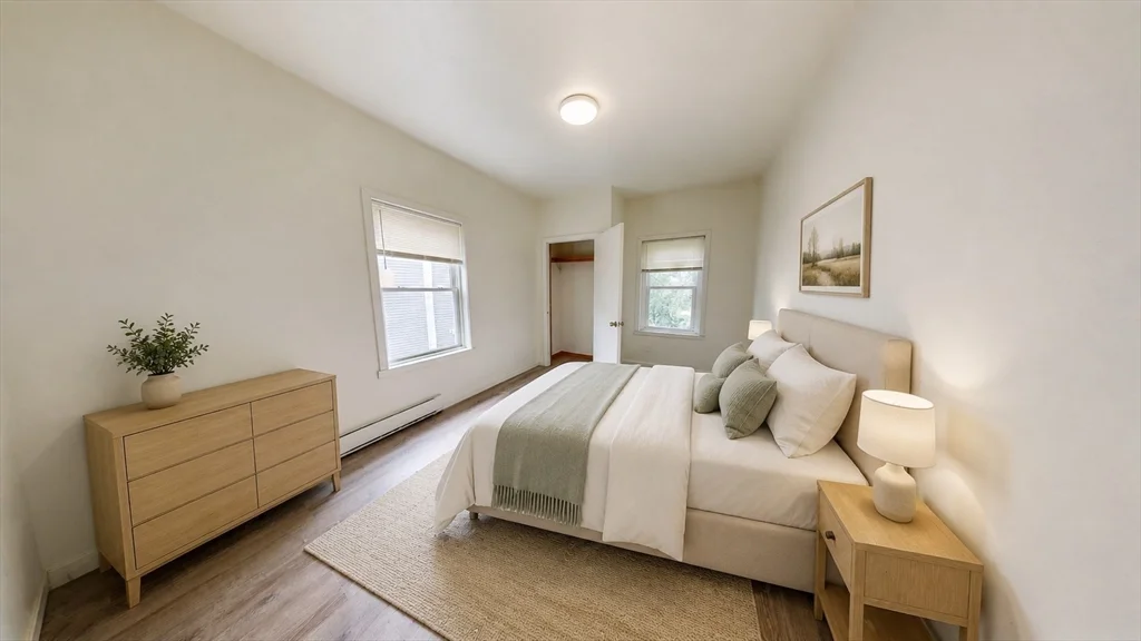 3 bed, 1 bath apartment for rent at 19 Kelley Sq Unit 3, Worcester — photo 4 of 10