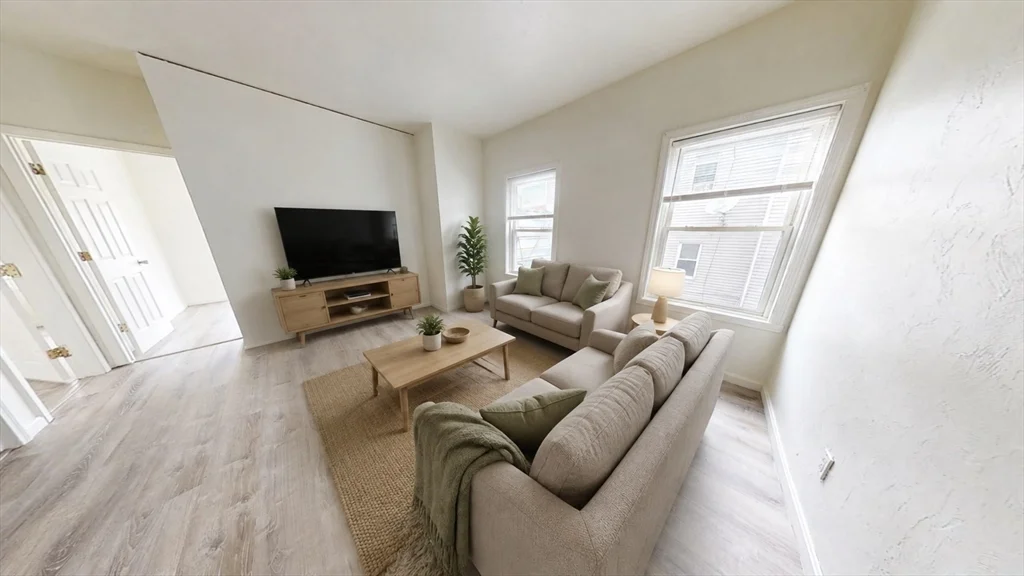 3 bed, 1 bath apartment for rent at 19 Kelley Sq Unit 3, Worcester — photo 2 of 10