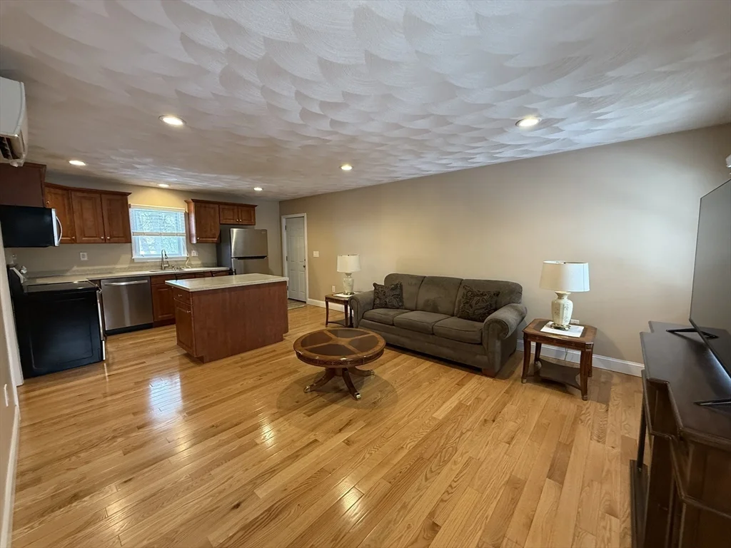 1 bed, 1 bath apartment for rent at 19 Kensington Unit 1, Billerica — photo 7 of 13