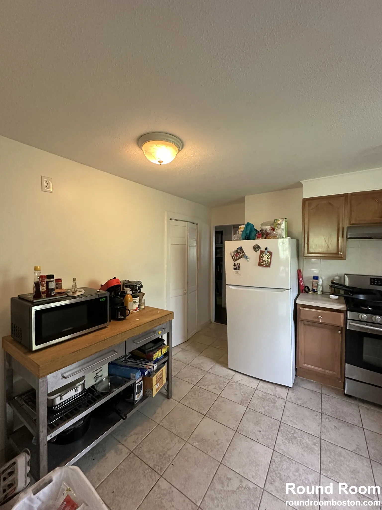 3 bed, 2 bath apartment for rent at 19 Kippy Dr Unit 2, Waban — photo 18 of 20