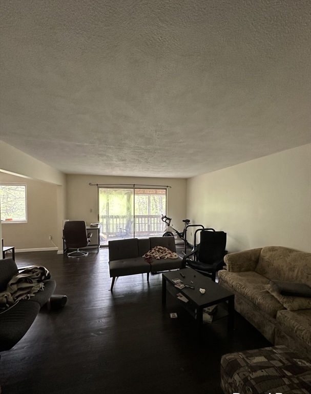 3 bed, 2 bath apartment for rent at 19 Kippy Dr Unit n/a, Waban — photo 5 of 9