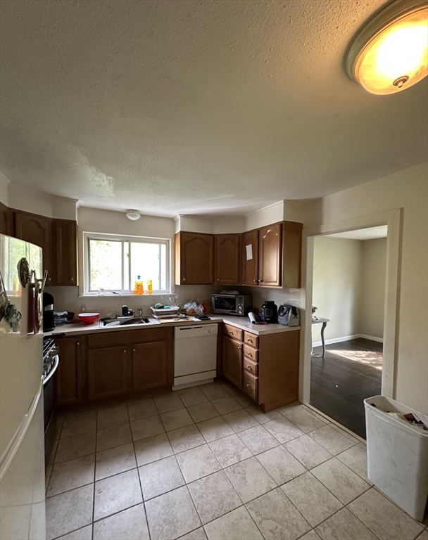 3 bed, 2 bath apartment for rent at 19 Kippy Dr Unit n/a, Waban