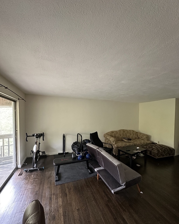 3 bed, 2 bath apartment for rent at 19 Kippy Dr Unit n/a, Waban — photo 6 of 9