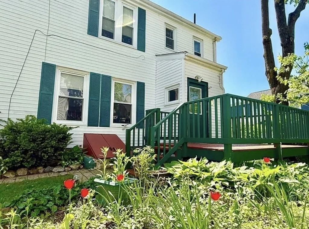 3 bed, 1 bath apartment for rent at 19 Kunkel Pl Unit 2, Dedham — photo 8 of 9