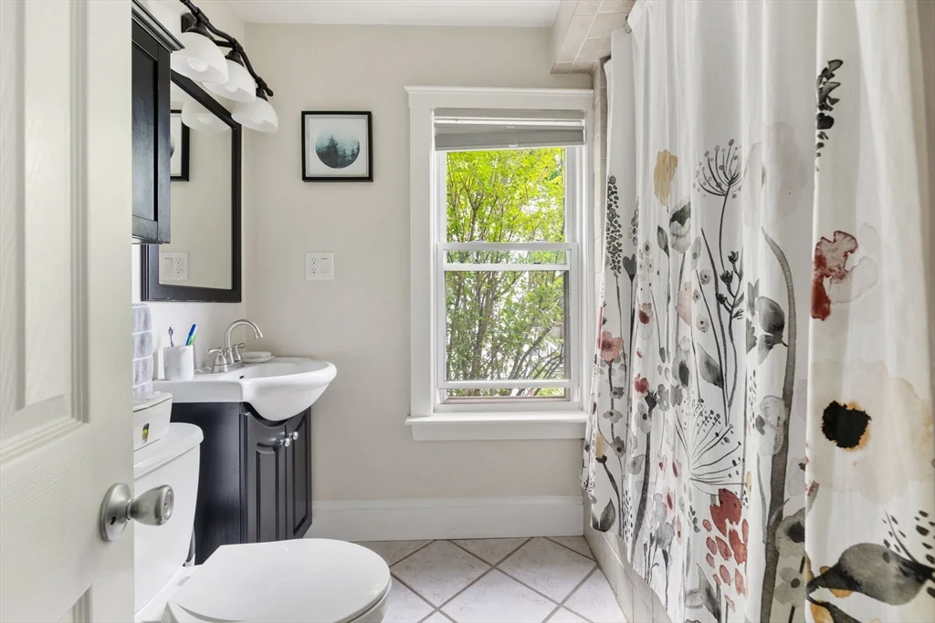 3 bed, 2 bath apartment for rent at 19 Lake Shore Dr, Weymouth — photo 13 of 30