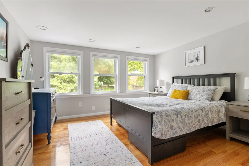 3 bed, 2 bath apartment for rent at 19 Lake Shore Dr, Weymouth — photo 16 of 30