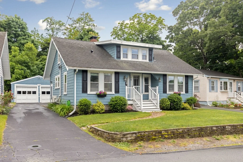 3 bed, 2 bath apartment for rent at 19 Lake Shore Dr, Weymouth — photo 1 of 30