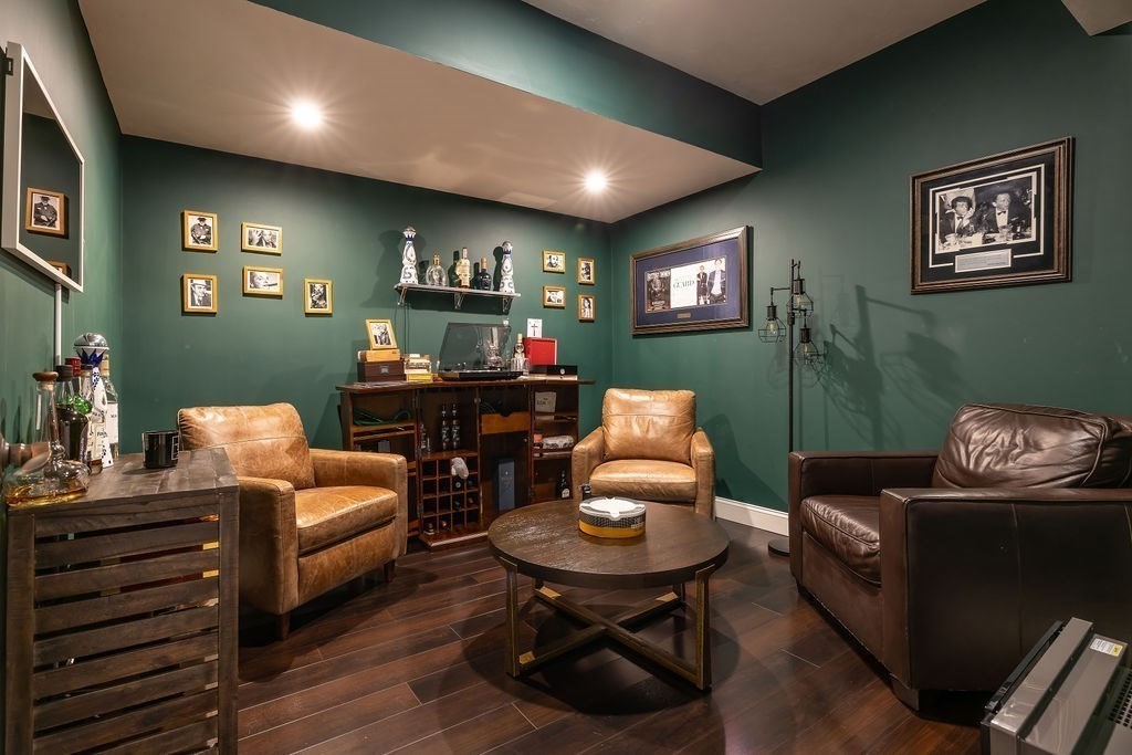 6 bed, 4+ bath apartment for rent at 19 Langdon St, Norwood — photo 33 of 42