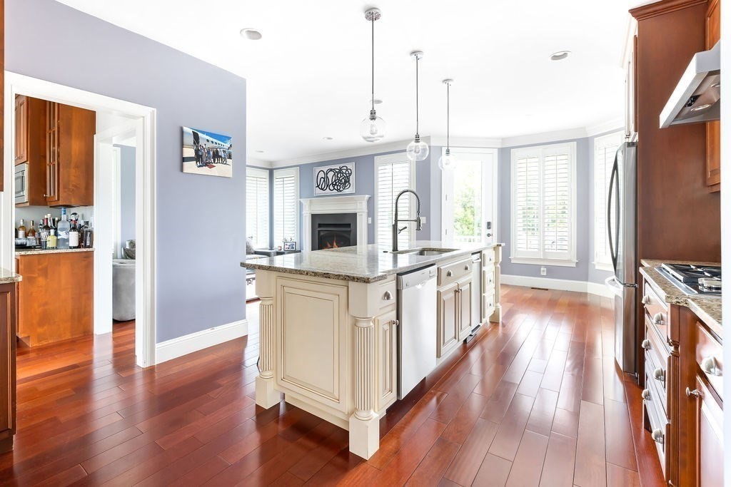 6 bed, 4+ bath apartment for rent at 19 Langdon St, Norwood — photo 8 of 42