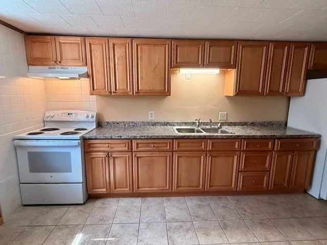 1 bed, 1 bath apartment for rent at 19 Lantern Rd Unit U:1Side, Holbrook — photo 2 of 17