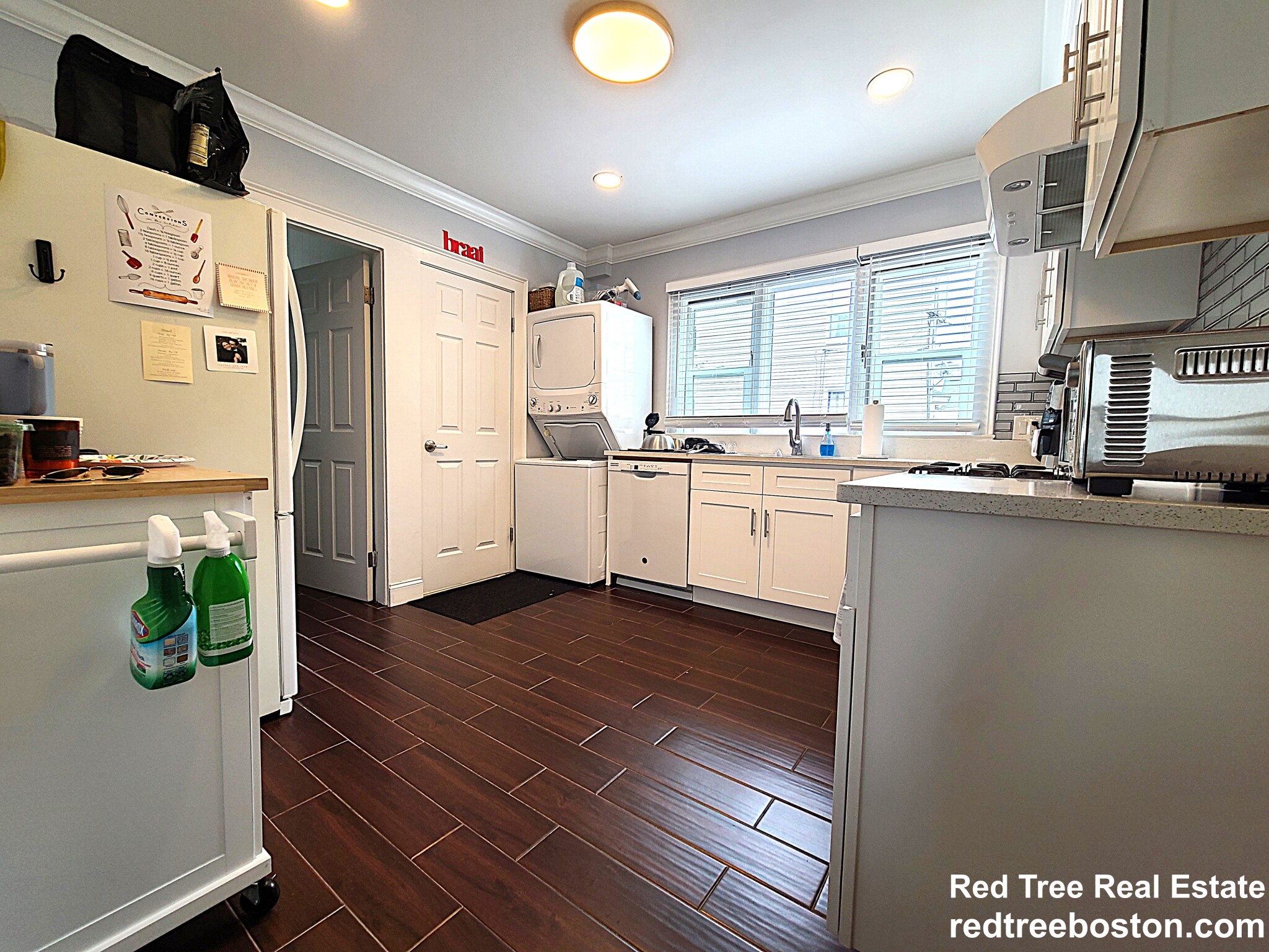 2 bed, 2 bath apartment for rent at 19 Larose Pl Unit 1, Brighton — photo 4 of 36