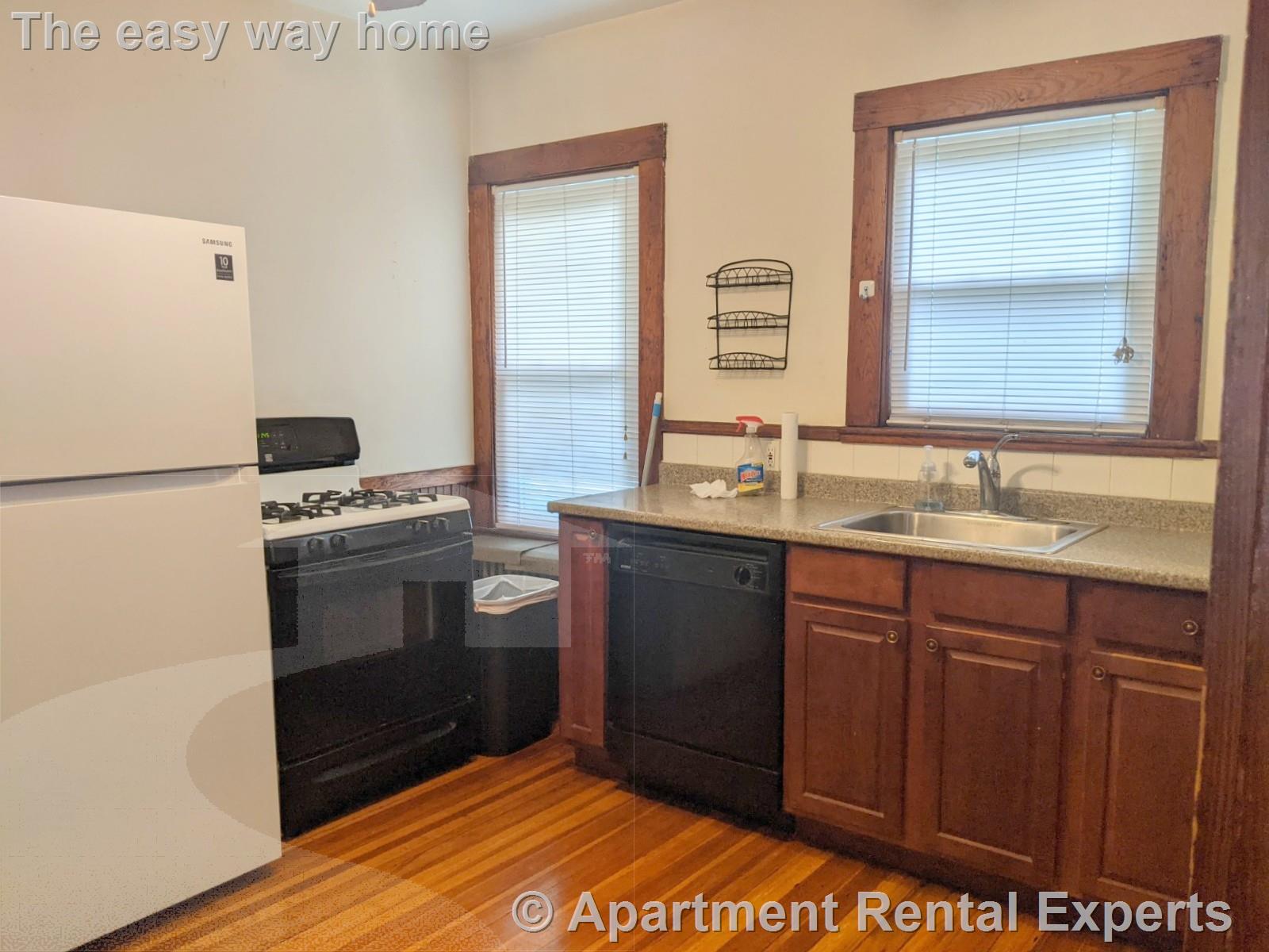 2 bed, 1 bath apartment for rent at 19 Leonard St Unit 1, Davis Square — photo 10 of 23