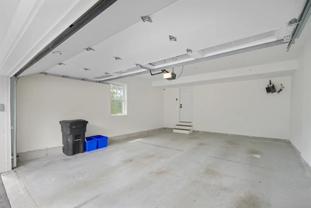 2 bed, 2 bath apartment for rent at 19 Lily Pond Ln Unit 19, Lexington — photo 31 of 38
